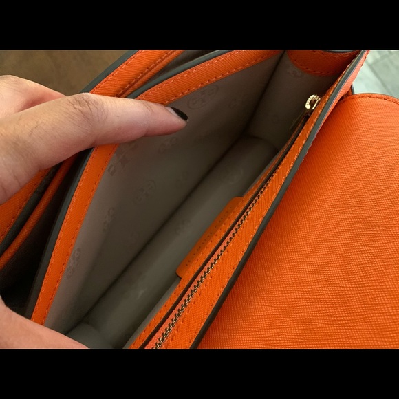 💝 Tory Burch emerson envelpe adjustable shoulder - Picture 8 of 13